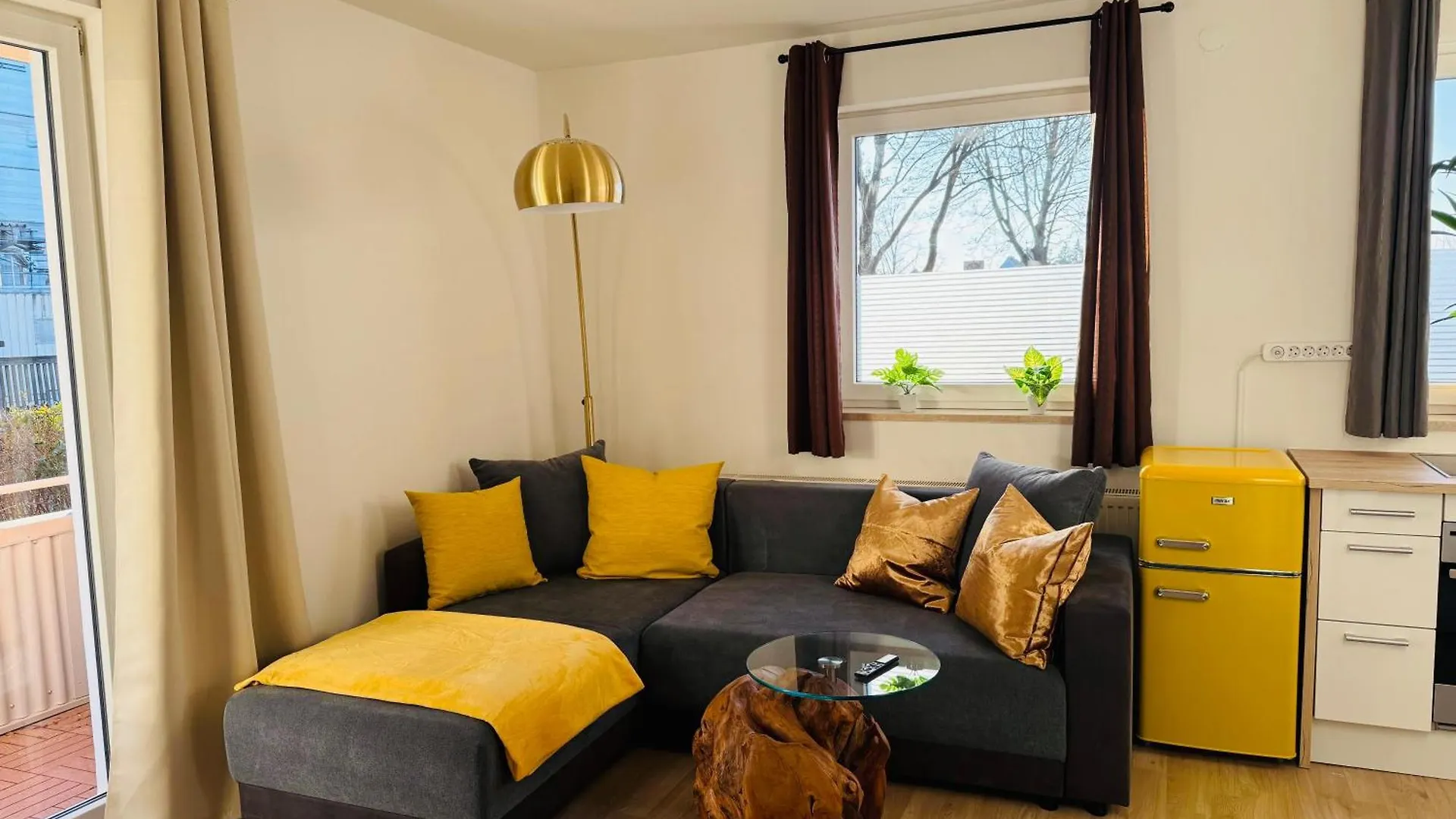Yay - 65M2 Apartment Am Bahnhof - Smart Tv - Internet - Kaffee - Waschmaschine - Trockner Muehldorf am Inn Germany