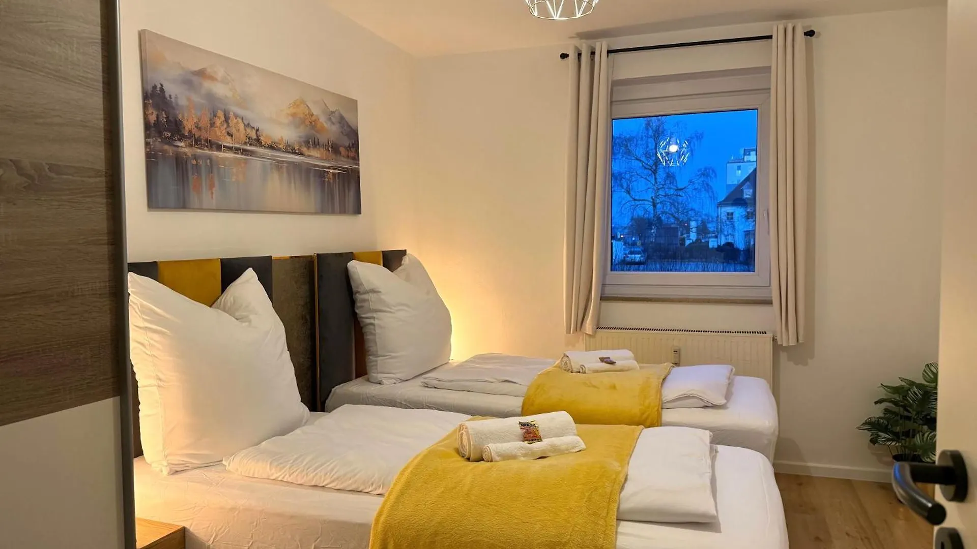 Yay - 65M2 Apartment Am Bahnhof - Smart Tv - Internet - Kaffee - Waschmaschine - Trockner Muehldorf am Inn 0*,  Germany