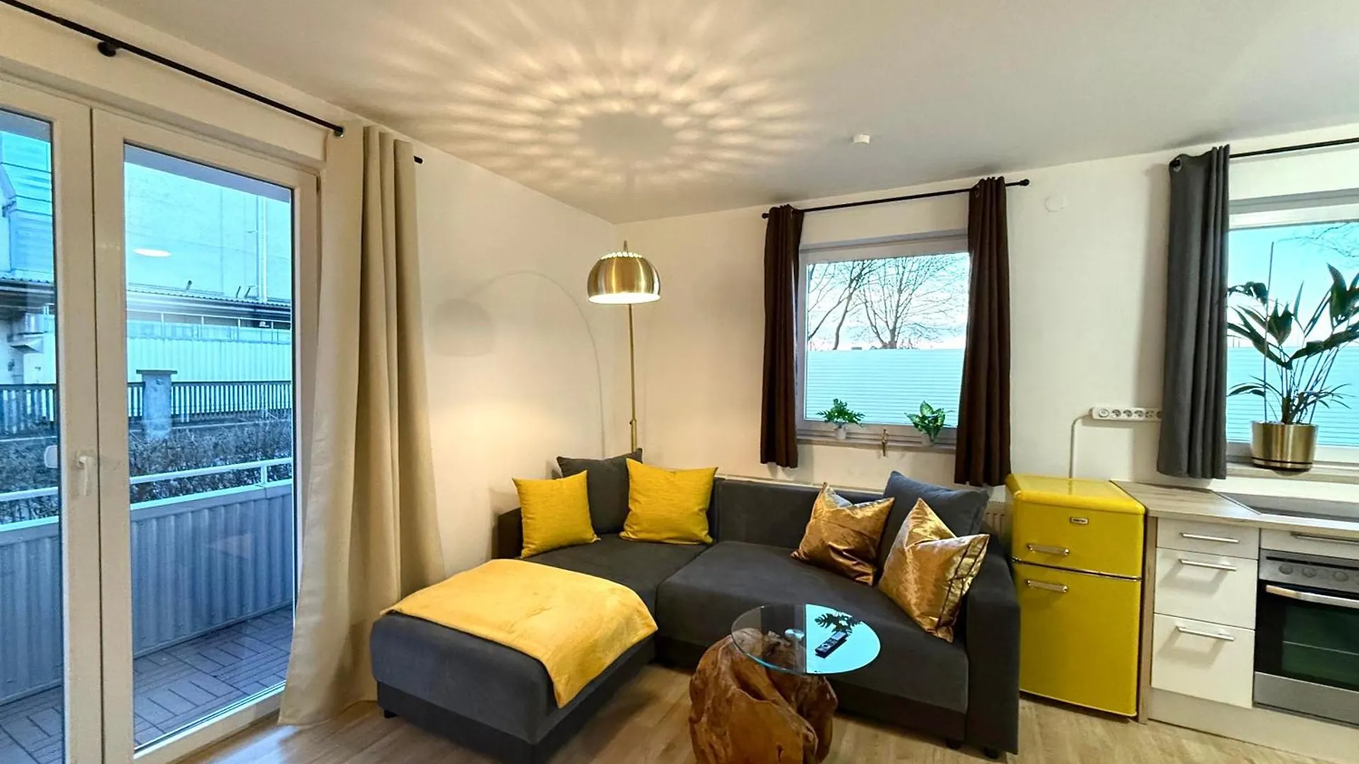 Yay - 65M2 Apartment Am Bahnhof - Smart Tv - Internet - Kaffee - Waschmaschine - Trockner Muehldorf am Inn Germany
